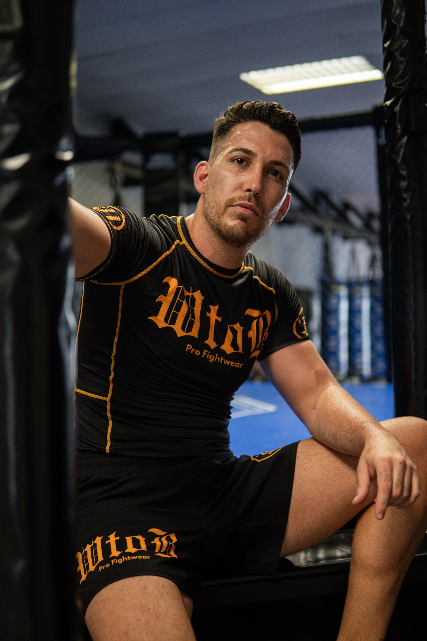 Rashguard + Short Negro & Amarillo